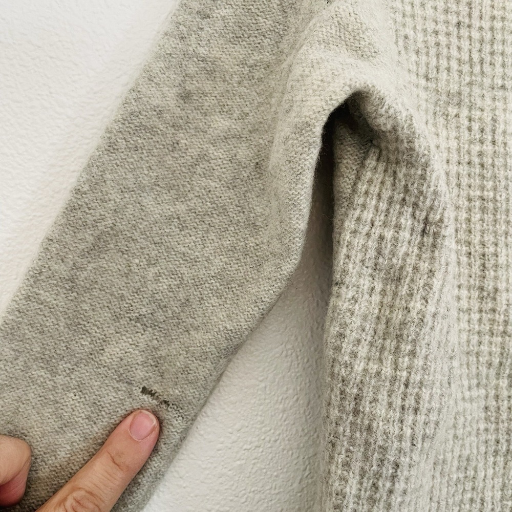 *READ* Madewell 100% Merino Wool V-Neck Button Front Cardigan Sweater Grey Small - Picture 3 of 10